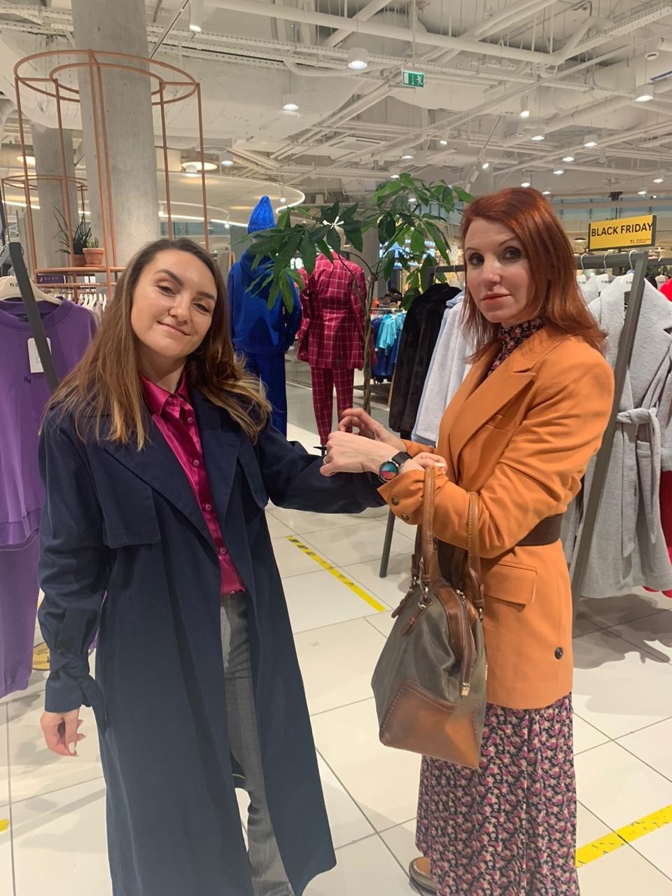 Shopping Escort Image 10
